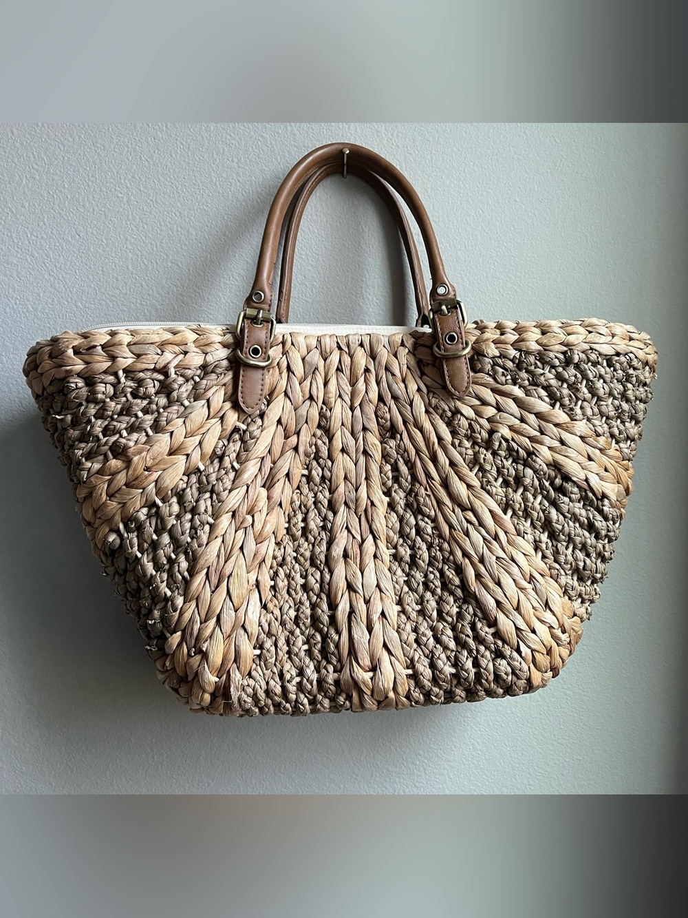NWOT Straw Studio Natural Woven Straw Tote with Brown Leather Handles